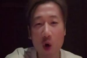 前恒大球员这么会玩啊~荣昊：约一个韩国小姐姐吃饭，超甜的
